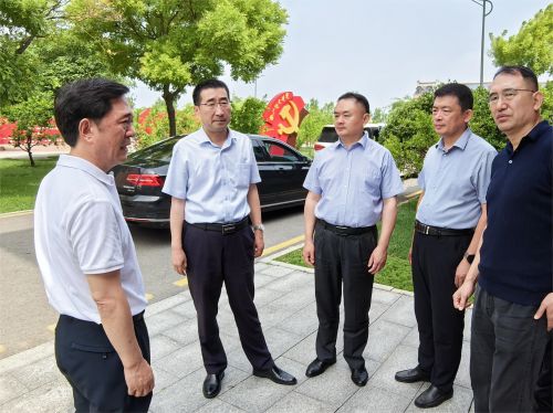 企业新闻【供水集团】水发集团党委副书记王健一行到潍坊水发供水集团指导工作 (1).jpg
